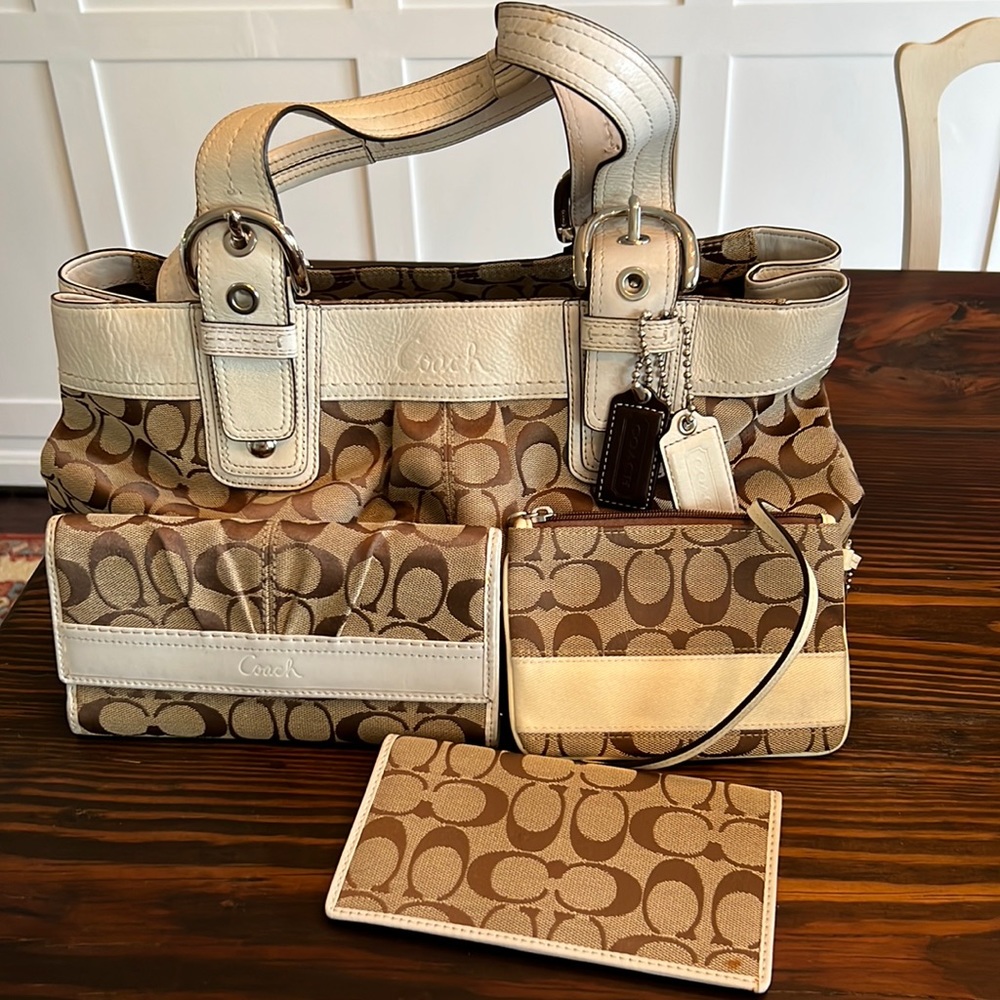Coach purse and wallet signature set with change purse and checkbook cover GUC